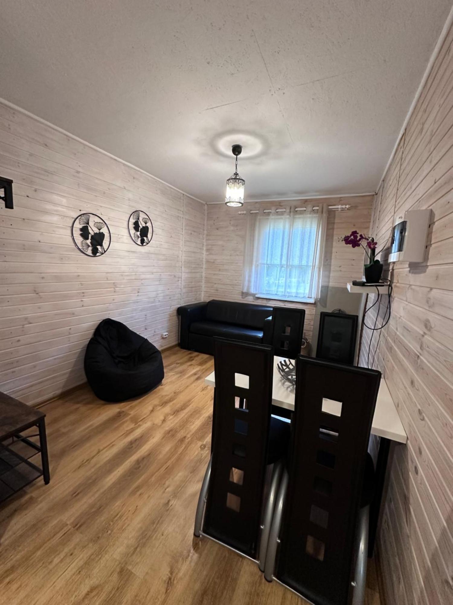 Mazligzdina Villa Viski Bagian luar foto